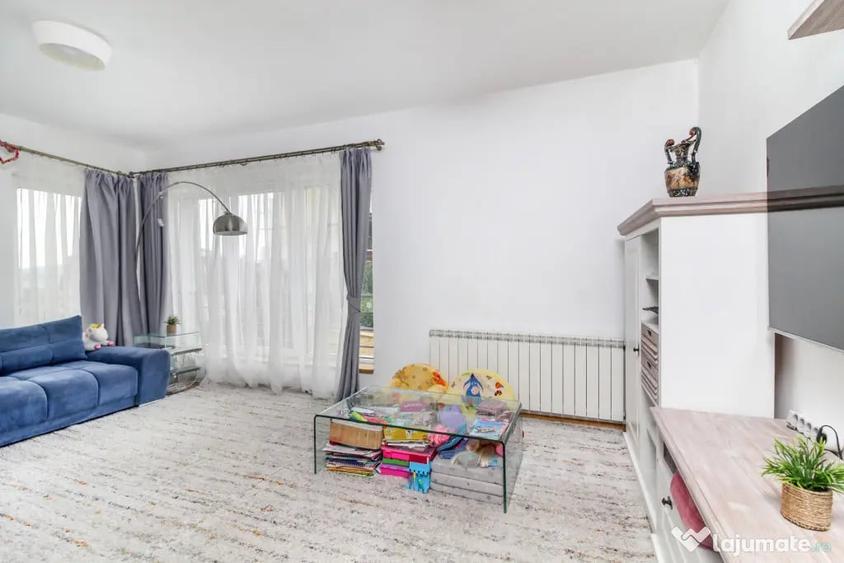 Casa finisata tip duplex, GARAJ, 3 dormitoare, 2 bai, str. C - 1