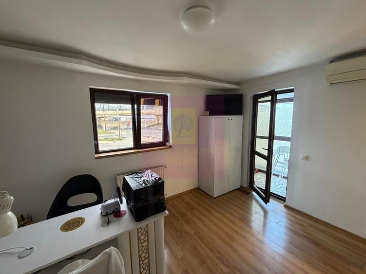 Casă cu 6 camere cu Teren 270 Mp în Cățelu