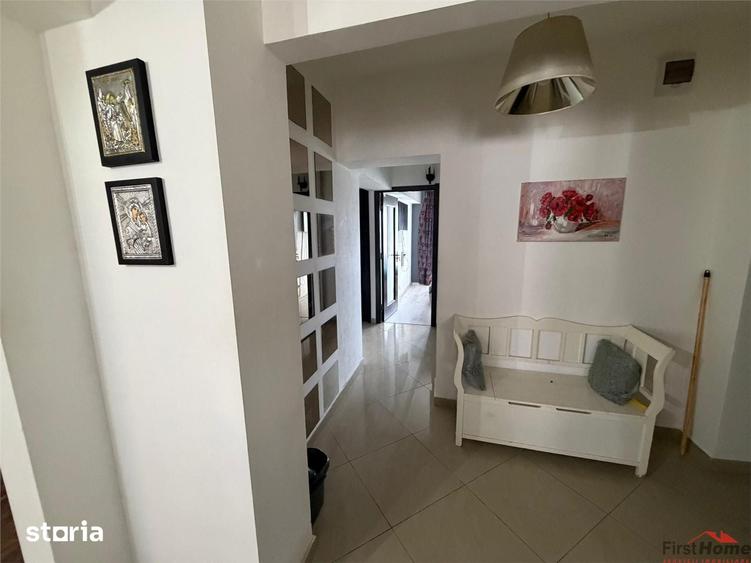 Apartament cu 3 camere decomandat în Central