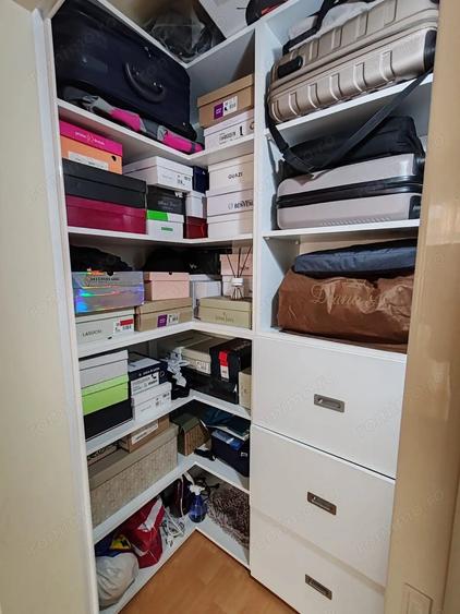 Apartament cu 4 camere decomandat în Micro 20