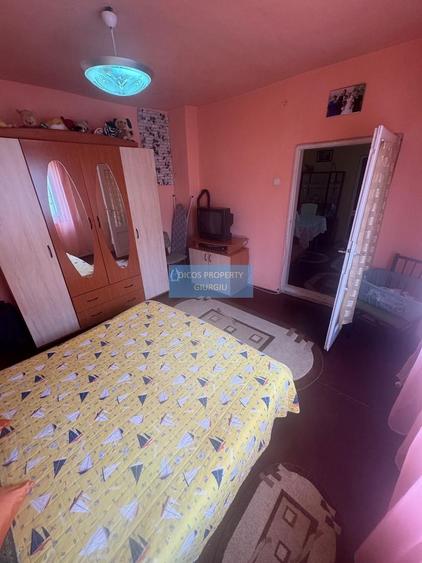 Casă individuală cu 3 camere cu Canalizare în Casa Cărții