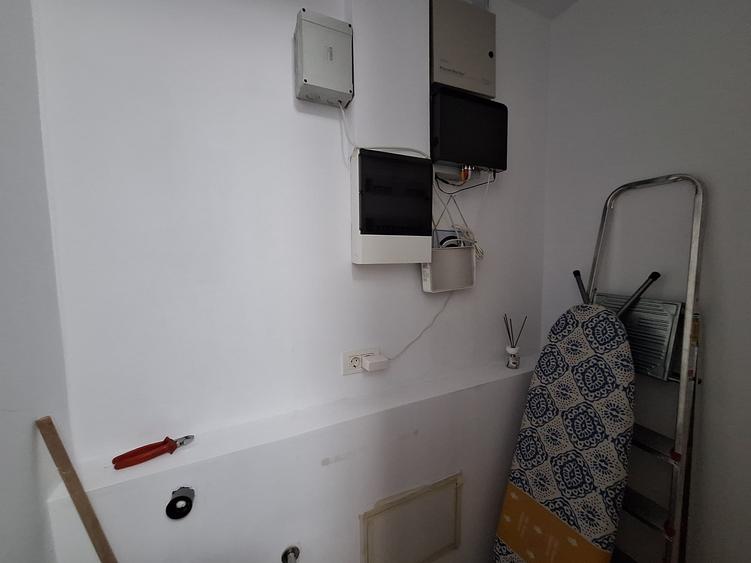 Apartament cu 3 camere decomandat, mobilat în Lipovei