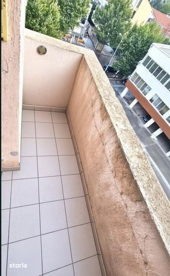 Apartament cu 2 camere decomandat în Central