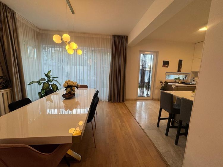 Casă individuală cu 4 camere cu Teren 300 Mp în Pipera