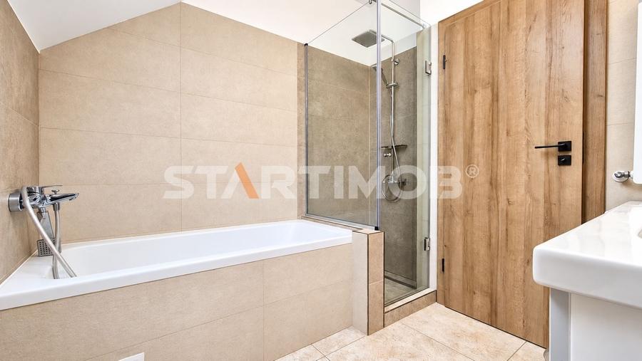 Apartament cu 2 camere decomandat, mobilat în Tractorul