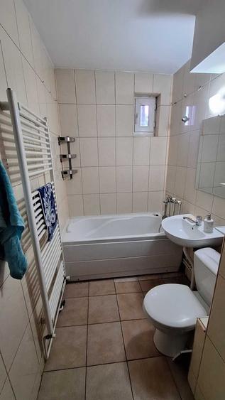 Apartament cu 2 camere decomandat în Calea București