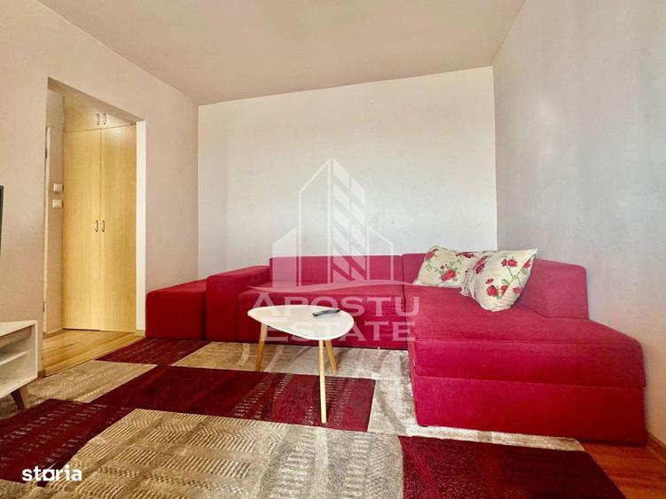 Apartament cu 3 camere, mobilat în Micălaca