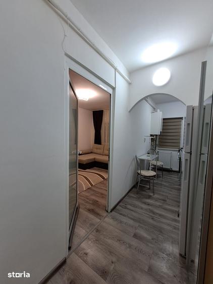 Garsonieră decomandată în Central
