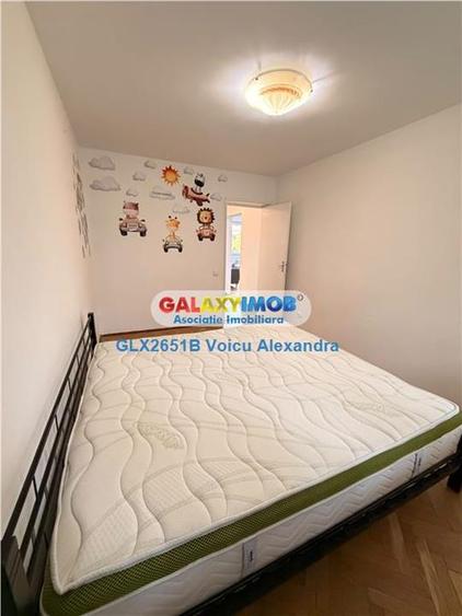 Apartament cu 3 camere semidecomandat, mobilat în Obor