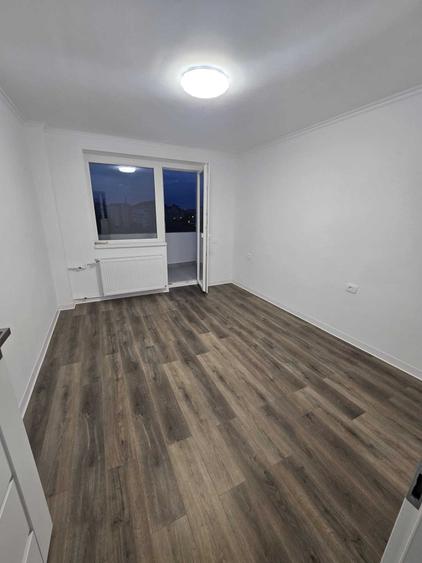 Apartament cu 3 camere decomandat în Dacia