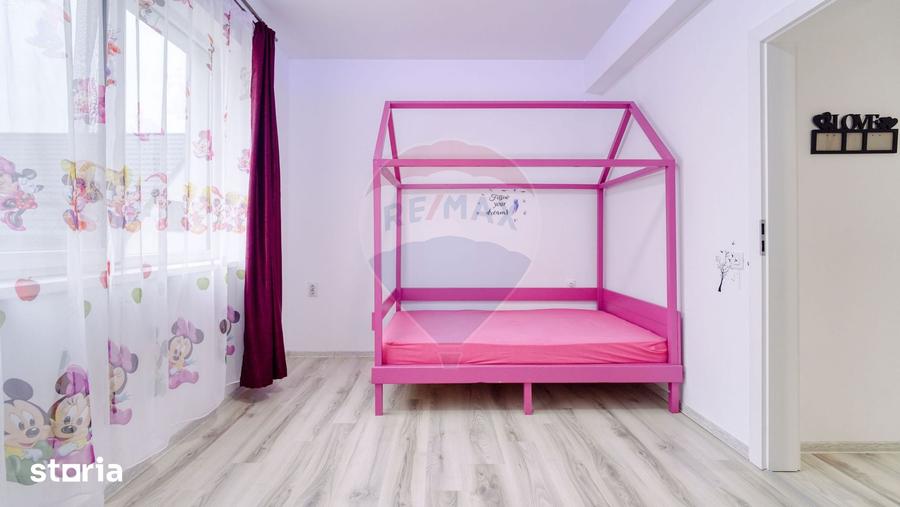 Casă cu 3 camere cu Teren 100 Mp în Sânpetru