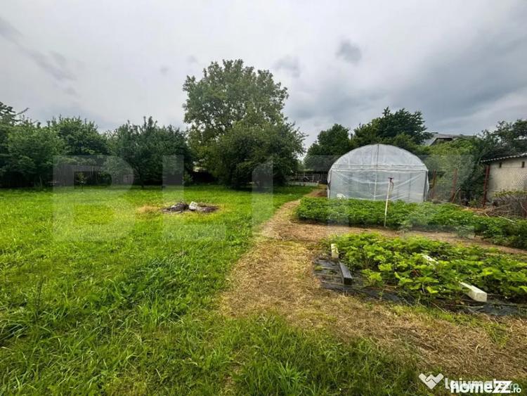Casă cu 4 camere cu Teren 2700 Mp în Central