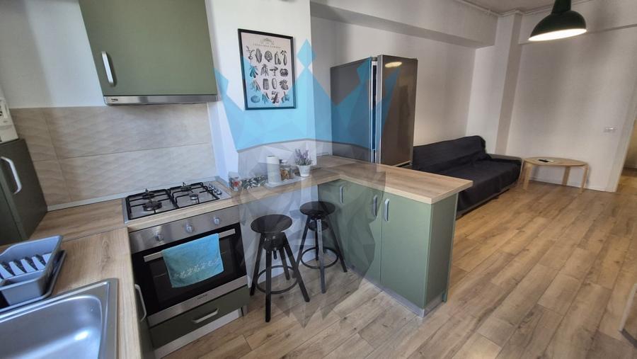 Apartament cu 2 camere decomandat, mobilat în Regie