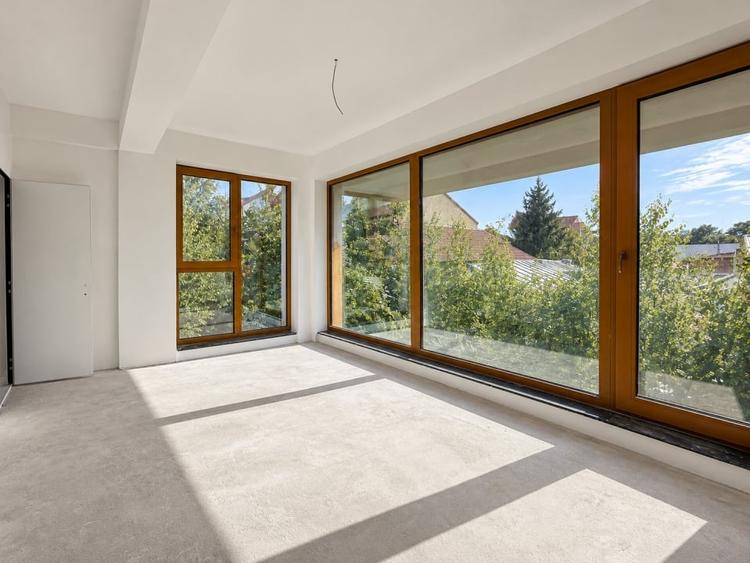 Apartament cu 3 camere decomandat în Domenii