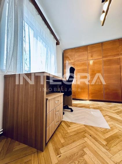 Apartament cu 3 camere decomandat, mobilat în Central