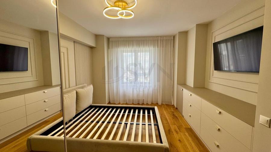 Apartament cu 3 camere semidecomandat, mobilat în Barbu Văcărescu
