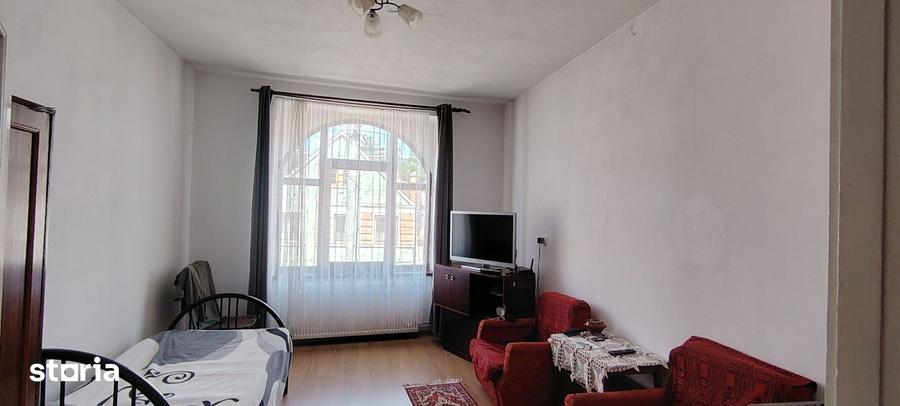 De vanzare o proprietate cu 2 corpuri de cladire ?i teren, in Agnita - 9