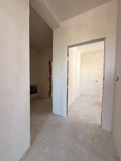 Apartament cu 2 camere decomandat în Giroc