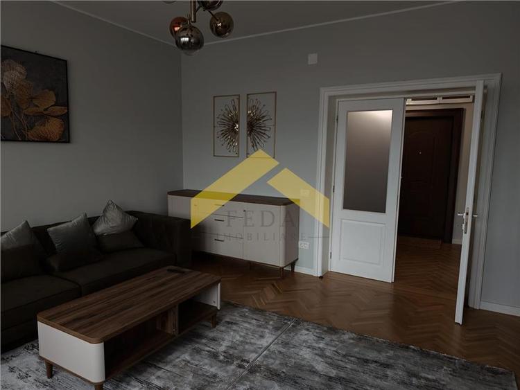 Apartament cu 4 camere decomandat în Ultracentral
