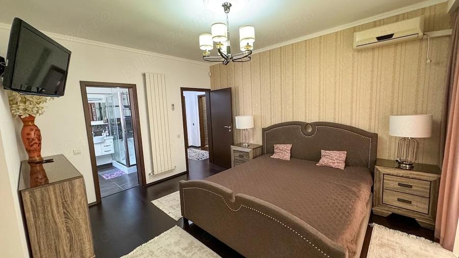 Apartament cu 4 camere decomandat în Aviației