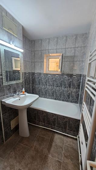 Apartament cu 2 camere decomandat în Siderurgiștilor
