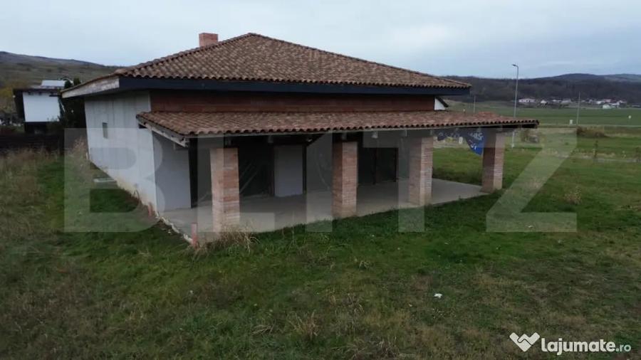 Casă cu 3 camere cu Teren 743 Mp în Ciugud