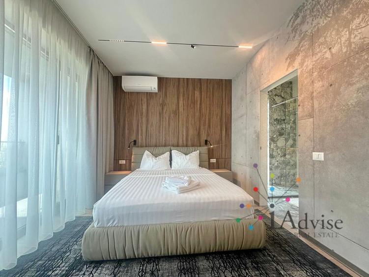 Apartament cu 4 camere decomandat, mobilat în Central