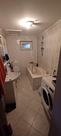 Casă cu 3 camere în Central