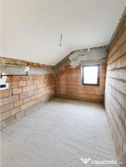 Casă cu 4 camere cu Teren 500 Mp în Tărlungeni
