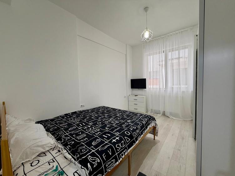 Apartament cu 2 camere decomandat în Băneasa