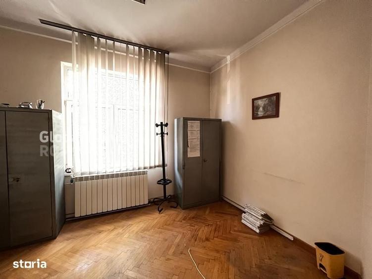 Casă cu 4 camere în Unirii