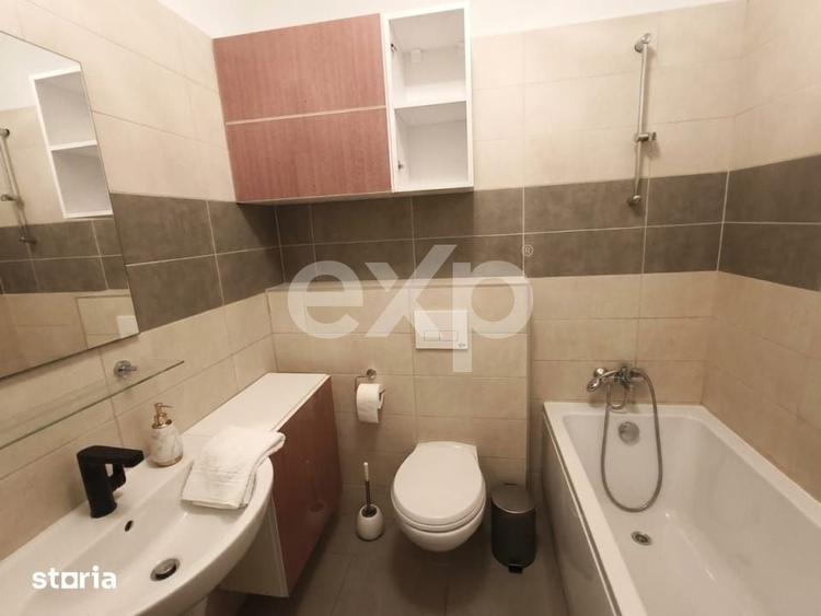 Apartament cu 3 camere semidecomandat în Central