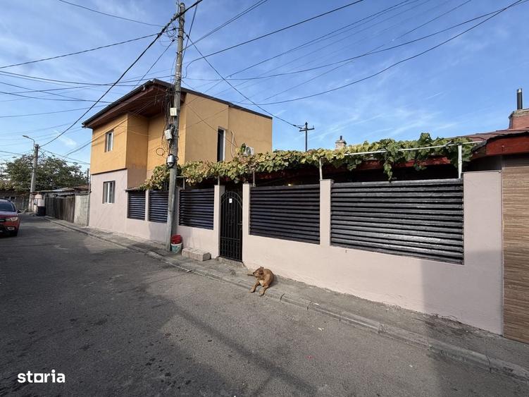 Casă cu 4 camere cu Teren 100 Mp în Central