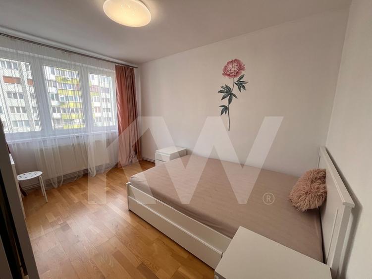 Apartament cu 3 camere semidecomandat, mobilat în Mihai Viteazul
