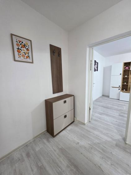 Garsonieră decomandată în Sud