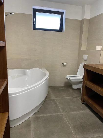 Apartament cu 2 camere decomandat în Dumbrăvița