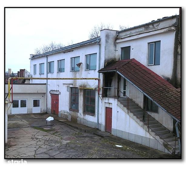 Spațiu comercial, de 606 mp, în Central