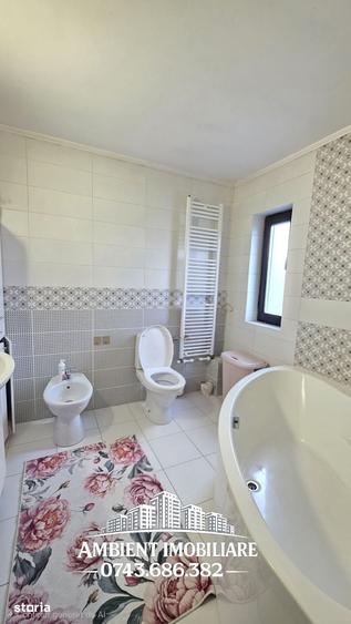 Casă cu 4 camere cu Teren 446 Mp în Central