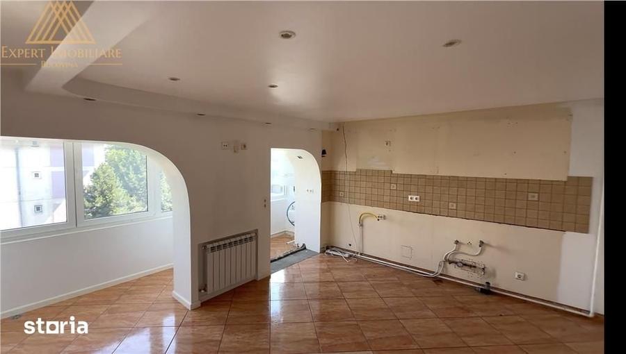 Apartament cu 5 camere în Central