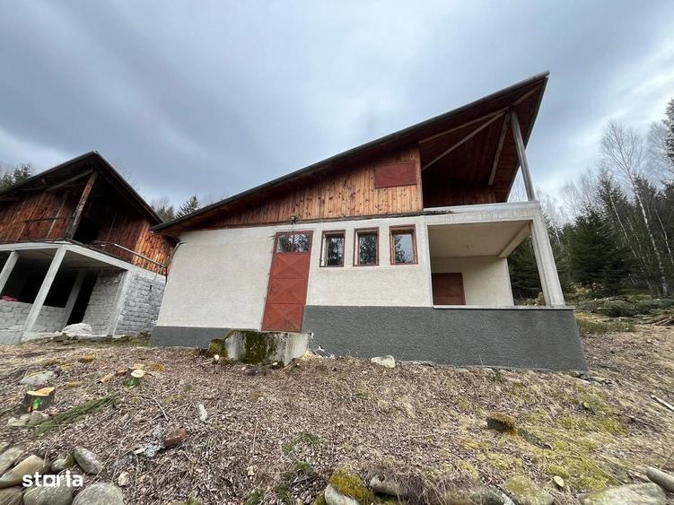 Casă cu 4 camere în Câmpu lui Neag