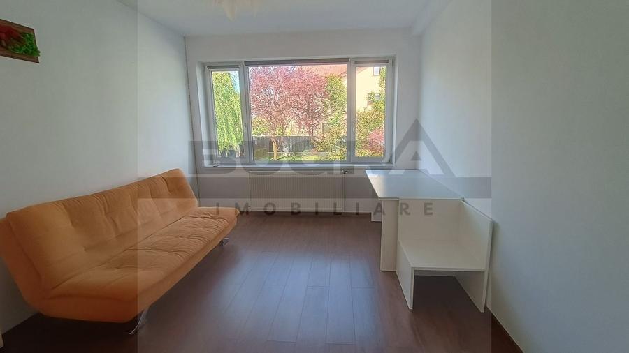 Duplex cu 4 camere cu Canalizare în Europa