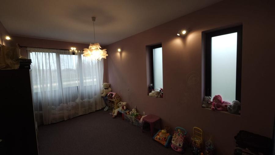 Casă individuală cu 5 camere cu Canalizare în Liebling