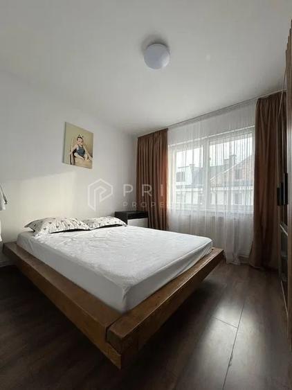 Apartament cu 3 camere decomandat în Cristești