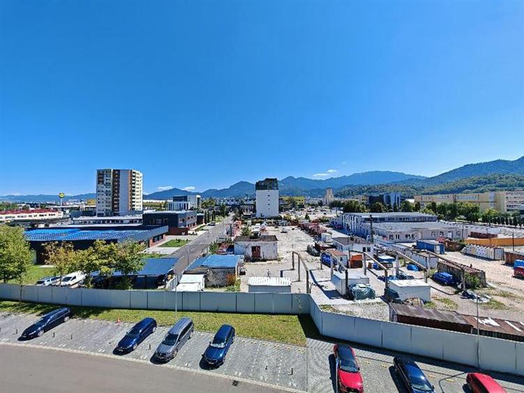 Apartament cu 3 camere decomandat, mobilat în Astra