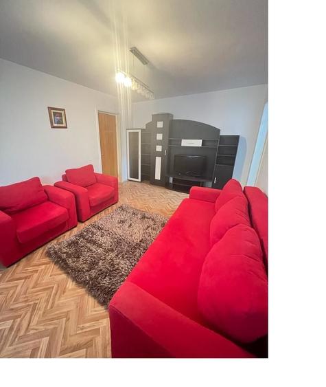 Apartament cu 3 camere în Drumul Taberei