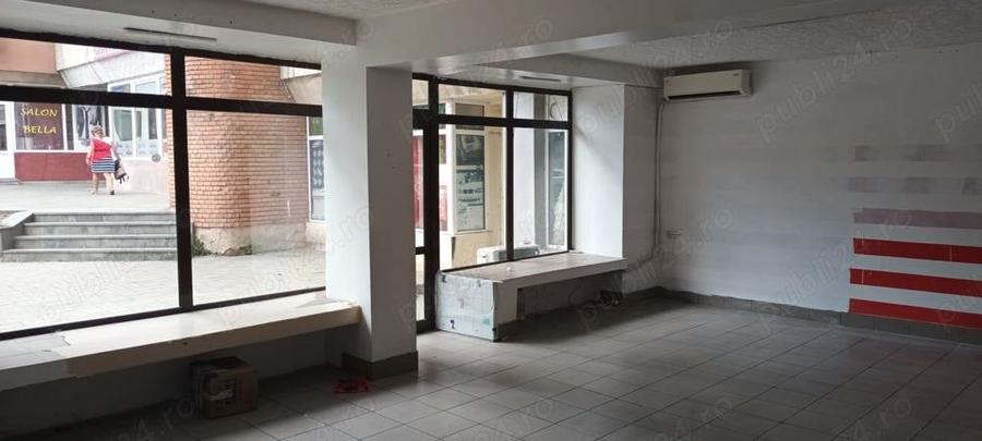 Spațiu comercial, de 40 mp, în 1 Mai