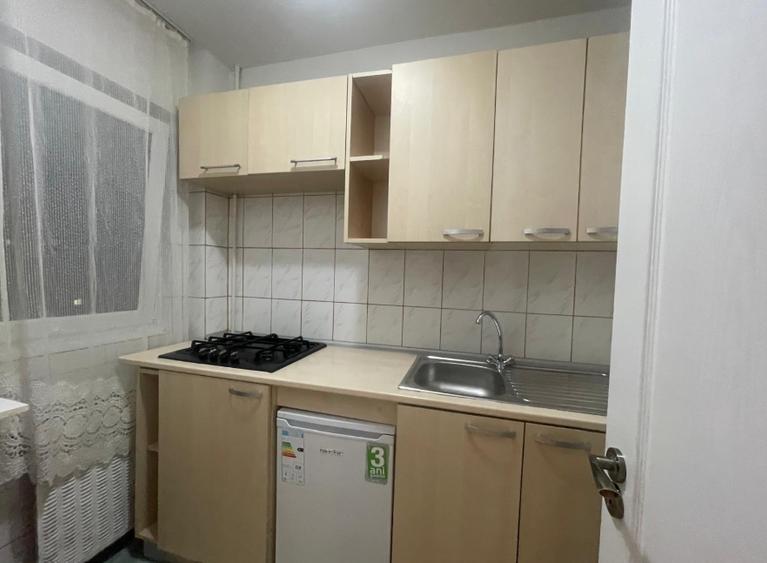 Garsonieră semidecomandată în Rahova