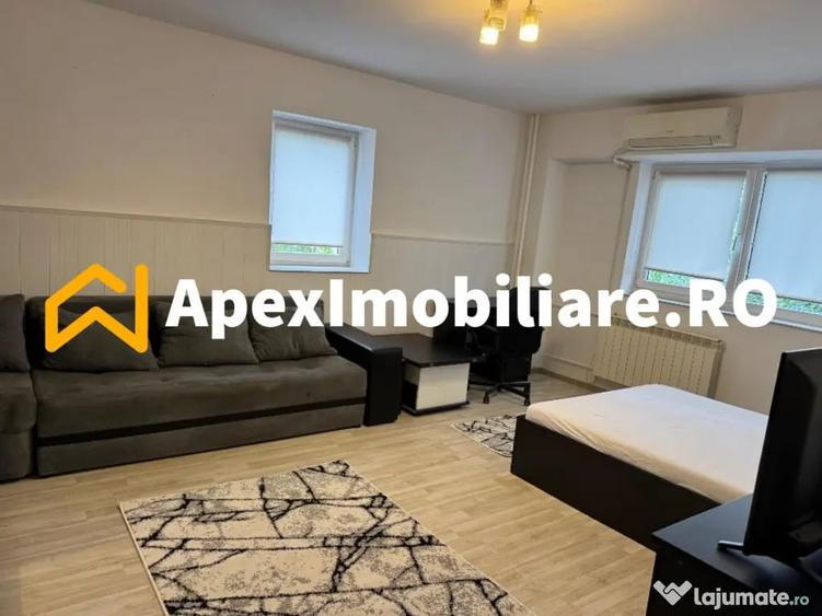 Garsonieră decomandată în Splaiul Unirii