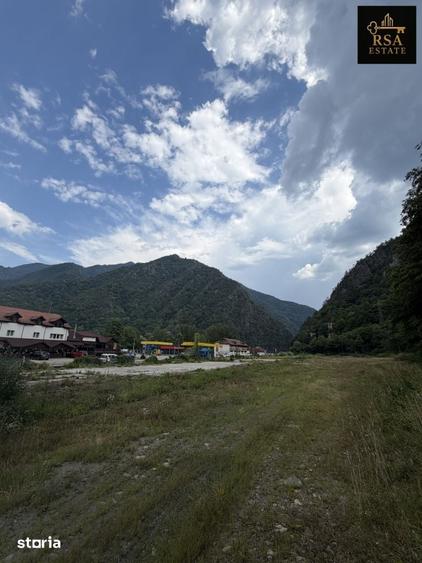 Teren de 13500 mp, în Central