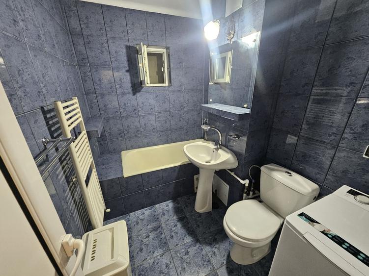 Apartament cu 2 camere decomandat în 1 Mai